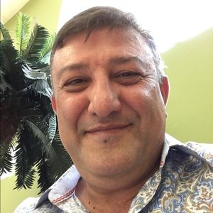 Meet your Posher, Ara